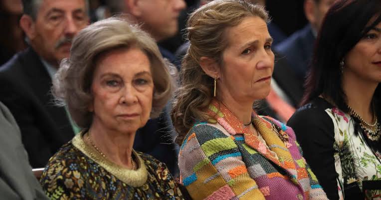 El origen de la difícil relación de la infanta Elena con doña Sofía: una  psicóloga destapa todos los entresijos de su mala sintonía