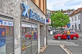Weitere informationen finden sie hi. Vr Bank Zieht Um Wieder Eine Bank Im Haus Fur Die Ewigkeit Arzberg Frankenpost