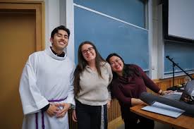 ✨ Showcase! A Night To Remember ✨ 🙌🏼 See you this Saturday June 1st from  5-9pm at St. James Parish gym for student-led talent, a three course meal,  bar, and dessert auction.