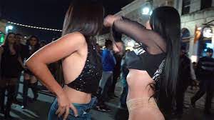 Nerdballertv girls getting undressed in public