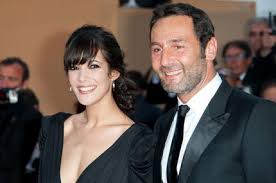 L'animateur a invité mélanie doutey à faire la connaissance d'une famille de nomades mongols, éleveur de chevaux. Melanie Doutey Gilles Lellouche L Amour Le Meilleur Role A Hollywood