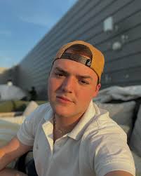 César Marin (@cesar_marinn) • Instagram photos and videos