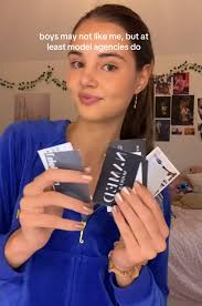 Struggling to Get Signed by a Model Agency?