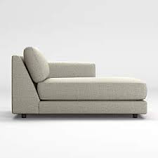 Magnifique chaise longue pivotante lazy.boy ultra confort & design avec sa base ronde et ses lignes pures ! Peyton Left Arm Chaise Reviews Crate And Barrel