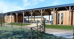 Resultat De Recherche D Images Pour Rehabilitation Hangar Agricole Outdoor Decor Architecture Outdoor Structures