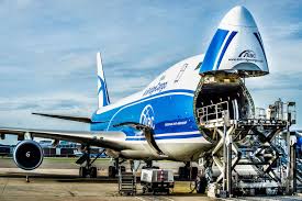 How to read this table, to find out if your piece fits into this aircraft? Airbridgecargo Airlines Boeing 747 400f