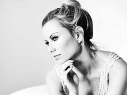 A Chat with Nikki Mitchell Make-Up Entrepreneur