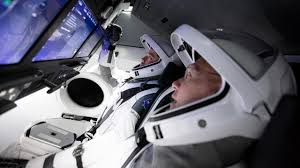 Spacex launch director verifies go for. Spacex Crew Dragon Is On Its Way Home Planned Splashdown In The Gulf Of Mexico