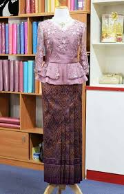 Katalog berbagai macam model batik terbaru, model baju batik modern terkini dari batikunik.com. 76 Baju Kurung Dresses Design Ideas Dresses Baju Kurung Muslimah Dress