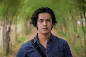 Kumpulan gambar tentang cowo rambut gondrong, klik untuk melihat koleksi gambar lain di kibrispdr.org. Tampilan Rambut Gondrong Khas Ala Mahasiswa Decode