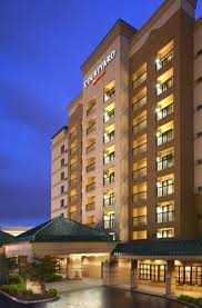 Courtyard Cincinnati Covington Covington Kentucky Only Minutes From Downtown Cincinnati And 14 Miles From The Airpo Indoor Pool Courtyard Downtown Cincinnati
