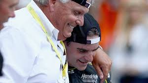 Jeffery michael gordon (born august 4, 1971) is an american former professional stock car racing driver, currently an announcer for fox nascar, and a top executive for hendrick motorsports. Jeff Gordon To Run Final Full Time Nascar Season In 2015 Hendrick Motorsports