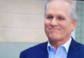 If Gregory lives who would you like to see him in a romantic relationship  with? Alexis or Tracy 😘