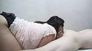 Gordita filipina lame y mete los dedos en el culo de su marido | xHamster