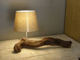 Lampe De Table De Bois Flotte Patine Lampe Bois Lampe De Etsy In 2020 Wood Lamps Driftwood Lamp Unique Table Lamps