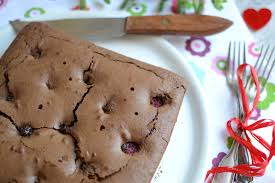 Gateau Au Chocolat Et Framboises Le Plus Rapide Du Monde Hum Ca Sent Bon Gateau Chocolat Gateau Chocolat Framboise Chocolat