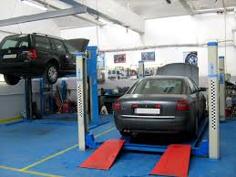 La un an si jumatate de la lansare, aplicatia auto.ro se afla in topul preferintelor romanilor atat pentru versiunea ios, cu 72.000 de descarcari inregistrate in apple store, cat si pentru android, cu peste 132.000 de descarcari din google play, alaturi de cele peste 1.700 de recenzii. Amenzi De 27 000 De Lei Pentru 11 Service Uri Auto Din JudeÅ£ Stiri Locale De Ultima Ora Stiri Video Stiri Gorjeanul Ro