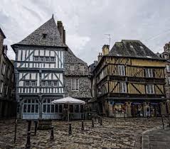 Dinan France Things To Do In This Medieval Town In 2020 Medieval Town Medieval France Medieval