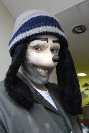 Who S This Creepy Goofy Cosplayer I M Seeing Around R Outoftheloop