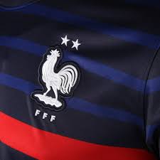 Portugal captain scores 108th and 109th international goals, equals ali daei's world record. Maillot France Benzema Domicile 2020 2021