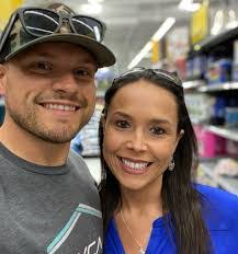 Sam Isenberg's Instagram, Twitter & Facebook