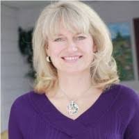 Dianna Schmitt's Instagram, Twitter & Facebook