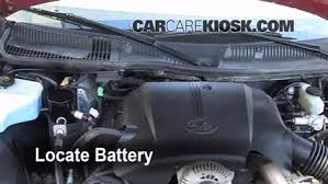 The power distribution box is located in the engine compartment. Battery Replacement 1998 2011 Lincoln Town Car 1999 Lincoln Town Car Signature 4 6l V8