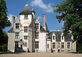 Peu de bâtiments peuvent s'enorgueillir d'une aussi riche histoire que le château de windsor, le palais d'europe habité depuis le plus longtemps. The Year Of The Duchess Of Windsor The Move To Chateau De Cande History Of Royal Women