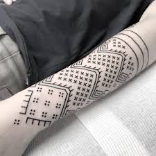 Sometimes, tribal tattoo designs depict social status and help individuals identify leaders. 25 Tribal Tattoos From A Variety Of Traditions And Places