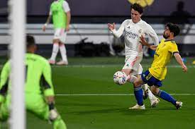 Toda la información de laliga santander, laliga smartbank, y primera división femenina: La Jornada El Madrid Lider Provisional En La Liga Espanola