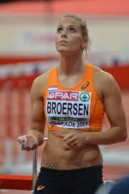 Zevenkamp (atletiek) de zevenkamp of heptatlon is een meerkamp waarbij zeven verschillende atletiekonderdelen worden afgewerkt. Nadine Broersen Wikipedia