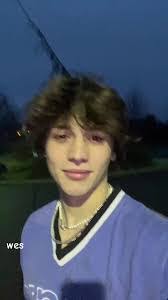 Merle Weston's Instagram, Twitter & Facebook