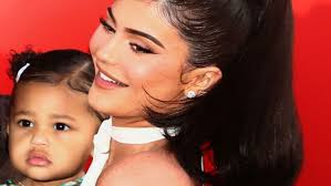 Последние твиты от stormi jenner (@angelj0rd). Kylie Jenner Shares Precious Video Of Daughter Stormi Comforting Her Entertainment Tonight