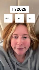 Melanie Loucks's Instagram, Twitter & Facebook