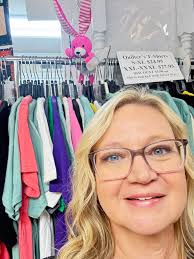 Found the hopper at Caroline's Cottage Cotton's! What a cute store.