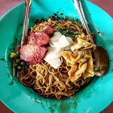 Wantan mee in butterworth, meng kee (sin ming hong kopitiam). There S A Halal Wantan Mee Stall In Penang And Locals Are Going Crazy Over It