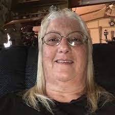 Carla Wahl's Instagram, Twitter & Facebook