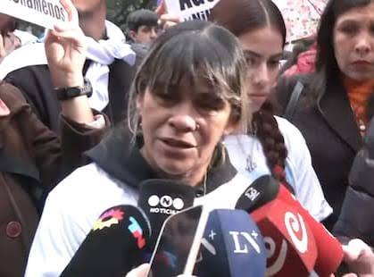 La abuela de Agostina cargó contra el padre de la adolescente: “Tiene denuncias por violencia y abuso” - LA NACION