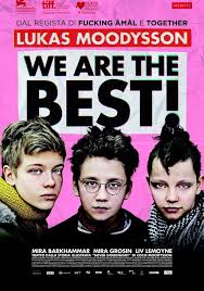 Ad amal, noiosissimo centro della provincia svedese, vive con la madre e la sorella la bella elin, quattordicenne insofferente molto ambita dai compagni di scuola che lei però disprezza. We Are The Best Film Guarda Streaming Online