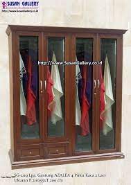 Pakaian anda akan tertata rapi di dalam tempat penyimpanan yang besar sementara anda dapat menyimpan aksesoris di dalam laci. Lemari Kaca Pakaian Gantung Home Desaign