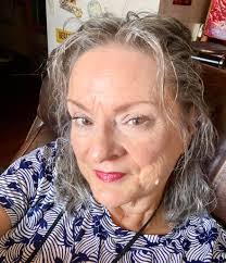 Claudia Darling's Instagram, Twitter & Facebook