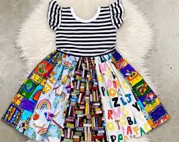 Der stoff, der schnitt … einfach nur perfekt. Alphabet Dress Etsy