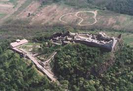 Szerencsére nagyon jó időt és napot fogtunk ki a meglátogatására. Szigligeti Var Wikipedia