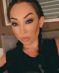 Kay Lee's Instagram, Twitter & Facebook