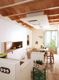 Cette Incroyable Maison Sur 5 Niveaux Etait Totalement En Ruine Planete Deco A Homes World Maison En Pierre Maison Deco Maison