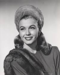 Nancy Saunders's Instagram, Twitter & Facebook