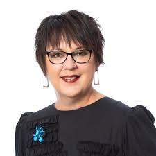 Good morning. We are quietly looking for a lifestyle property any direction  up to 45 minutes to Christchurch. 3 bedroom + space for a few ponies.  Please let me know if you