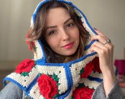 Crochet Scarf, Crochet Rose Hood, Red Rose Motif Balaclava Scarf, Crochet  Scoodie, GunesCrafts Style Crochet Hooded Scarf