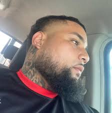 Aaron Donald commented that he may come out of retirement to a photoshop of  Micah Parsons in a Rams uniform. 😅