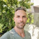 Ashley Manos's Instagram, Twitter & Facebook